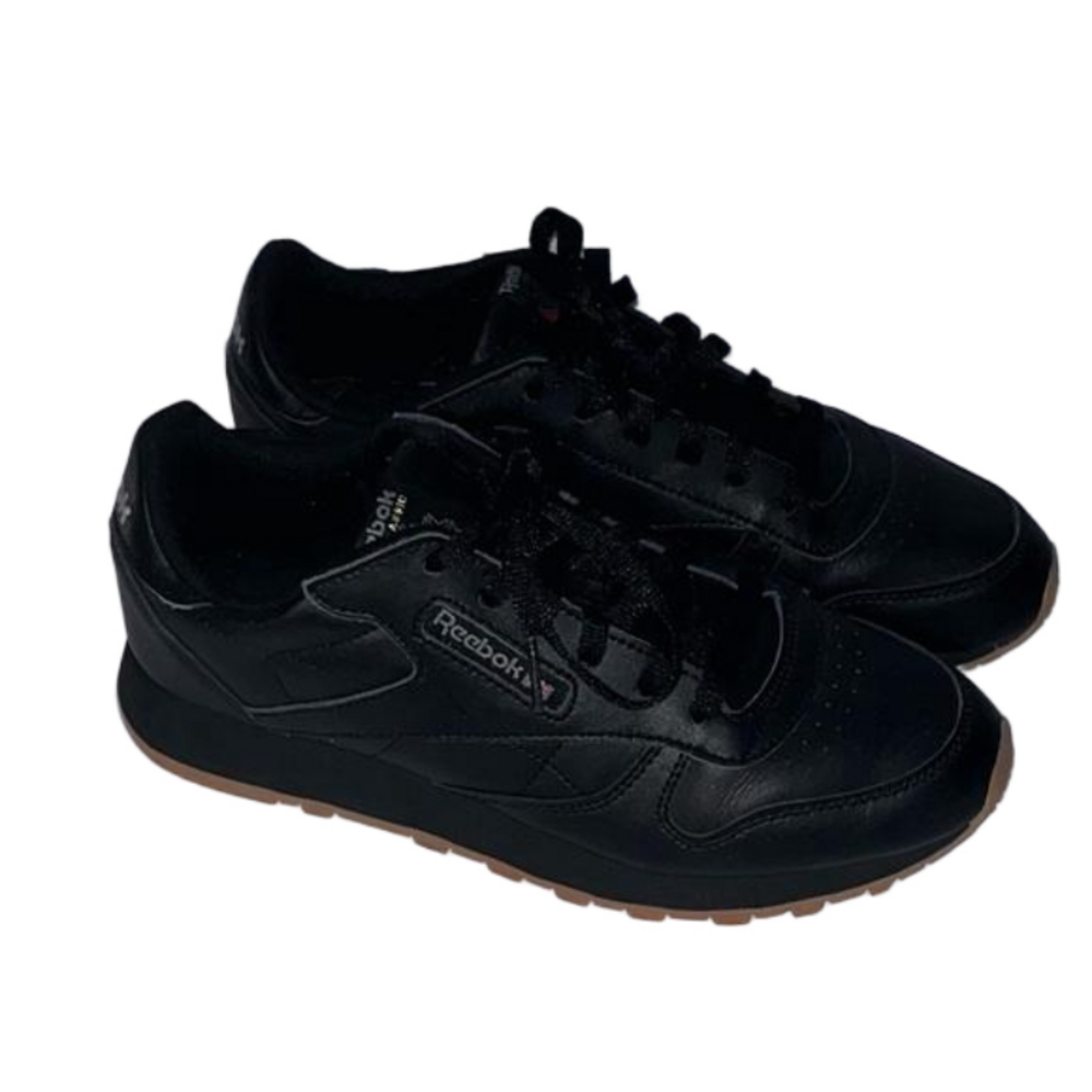Unisex Men’s or Women’s Black Reebok classic size 6.5